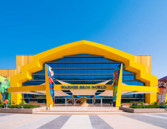 Meet Your Favorite Characters: Character Experiences at Warner Bros World