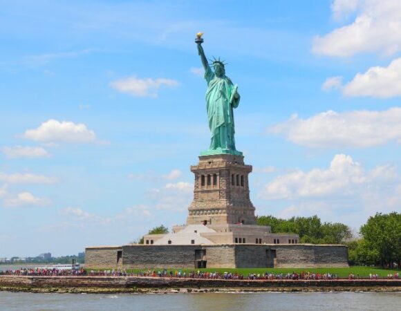 7 Must-See Cities for First-Time Travelers to America