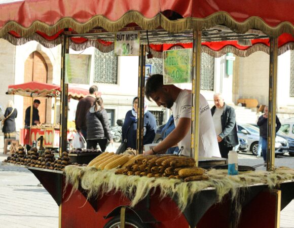 Must-Try Street Foods at Global Village Dubai This Year 